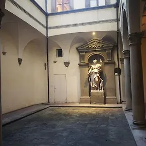 Boheme Caratteristico A Pochi Passi Dal Duomo Apartment