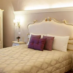 bb-i-quattro-poeti.it-tuscanyhotel.com/
